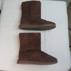 Brown Suede Boots by DAWGS